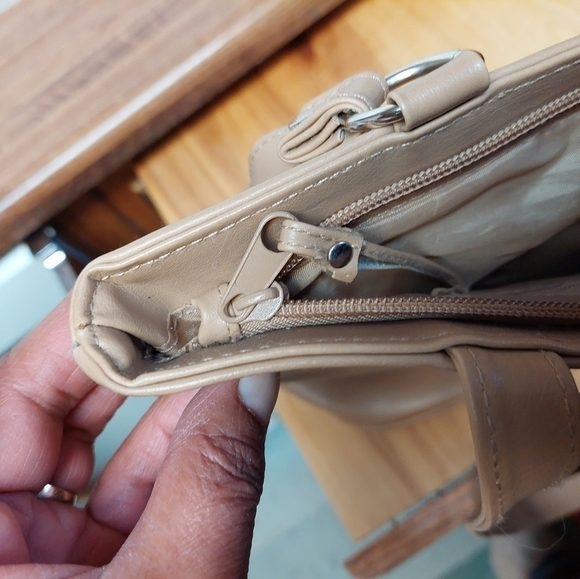 Large Tan Bucket Shoulder Bag with Long Straps - Picture 6 of 16